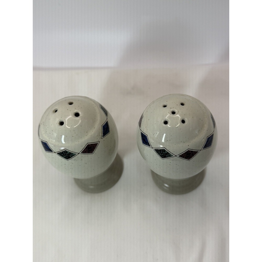 Mikasa #CF309 Stone Craft TERRAZZO Salt Pepper Shakers _ Hard to Find